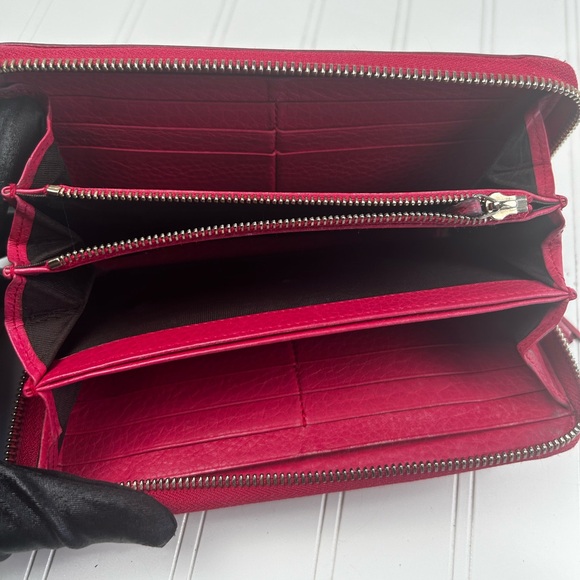 Gucci GG Pink Leather Zippy Wallet - Picture 10 of 13